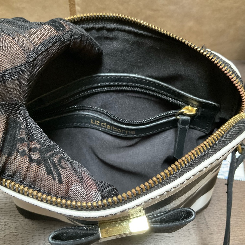 Lot of 2 Crossbody bags Liz Claiborne Bundle Black & White Striped PU, small blk - Picture 7 of 13